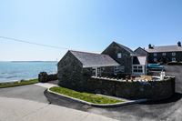 Luxury Self Catering Cottage | Yr Efail | Penrhyn Farm Cottages